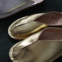 M Tulip leather Slip-on sandals (gold)