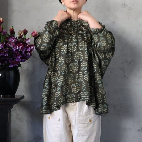 TOWAVASE sarasa silk blouse charlotte (khaki)