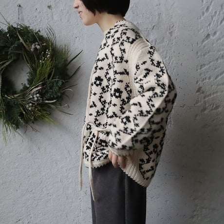 TOWAVASE Panier de fleurs cardigan (black)