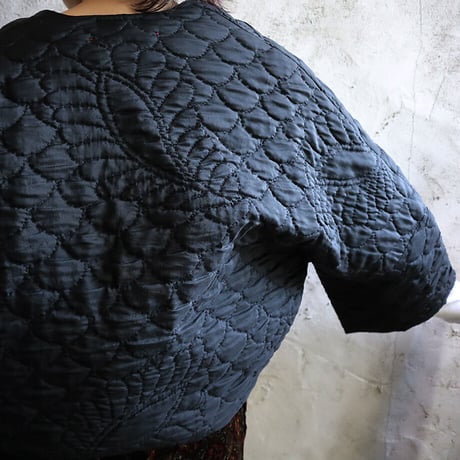 TOWAVASE silk quilt jacket (black)