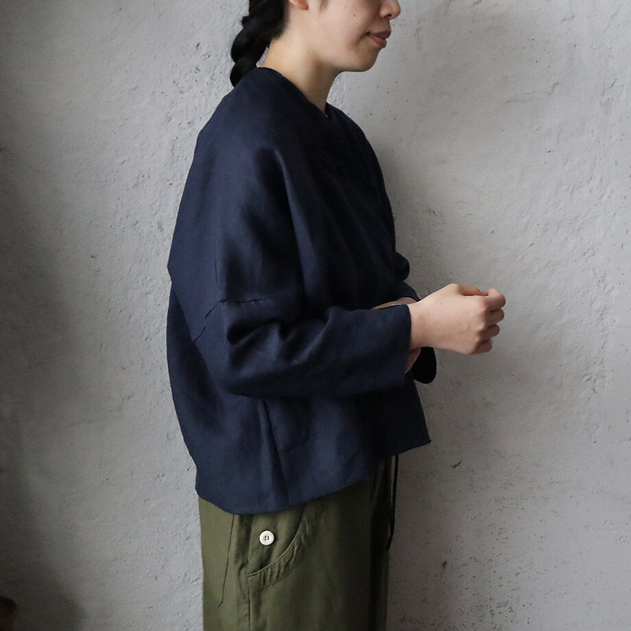 TOWAVASE Bon Voyage blouse (navy) | nii-B | WEB TOWAVASE Bon Voyage blouse (navy) | nii-B | WEB