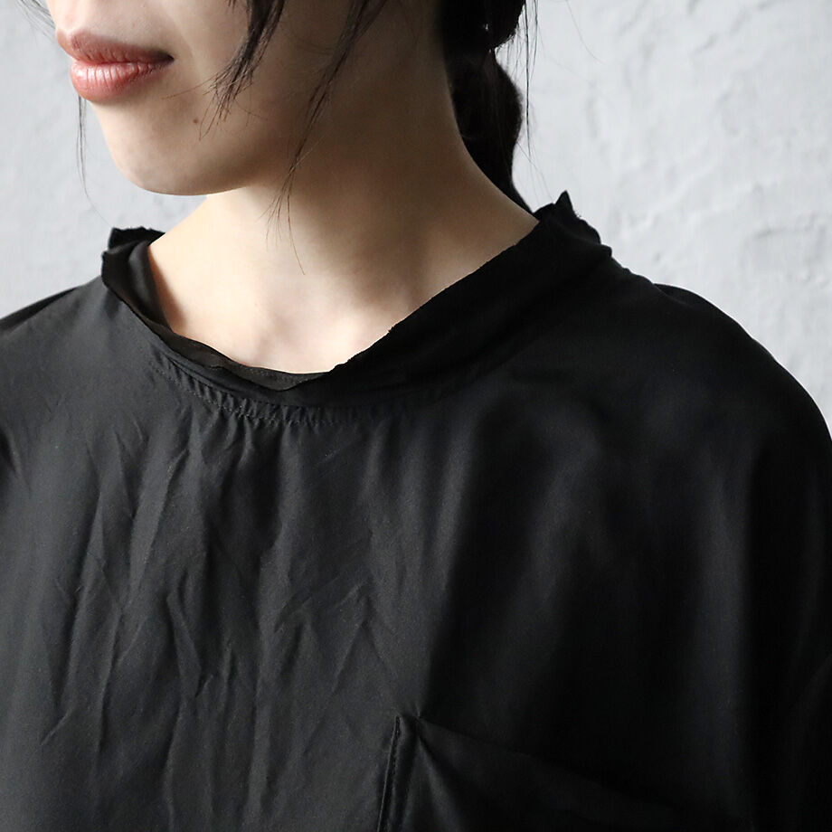 TOWAVASE Souplesse long T-shirt (black) | nii-B...