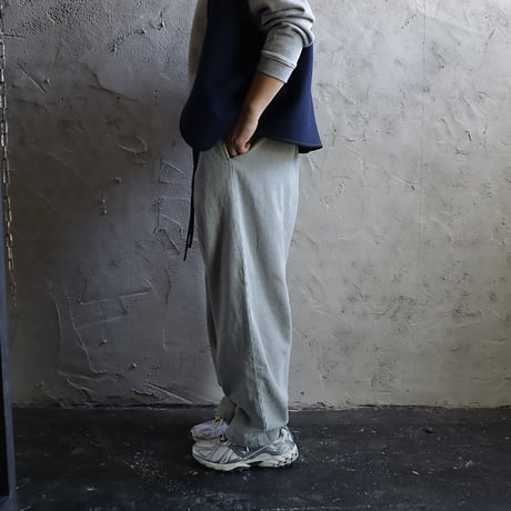 NOUVELLES DU PARADIS corduroy pants (gray)