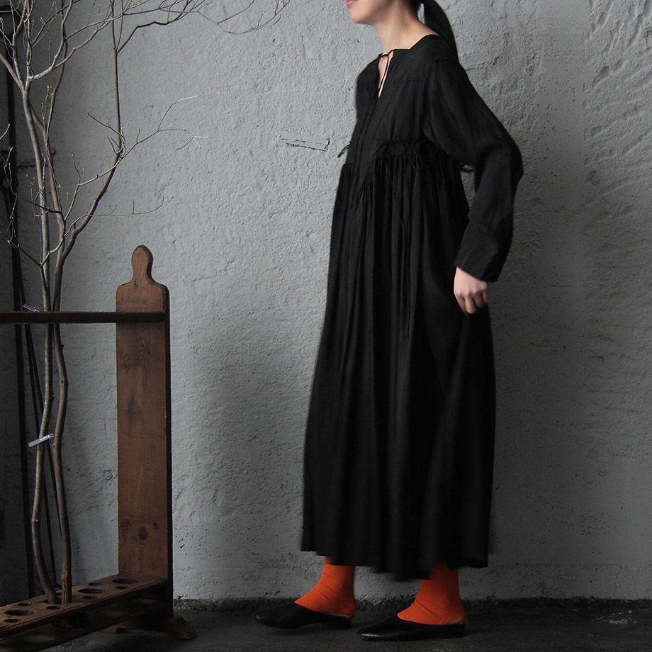 TOWAVASE トワヴァーズ　アルチザンドレス TOWAVASE Artisan dress (camel) | nii-B | WEBSHOP