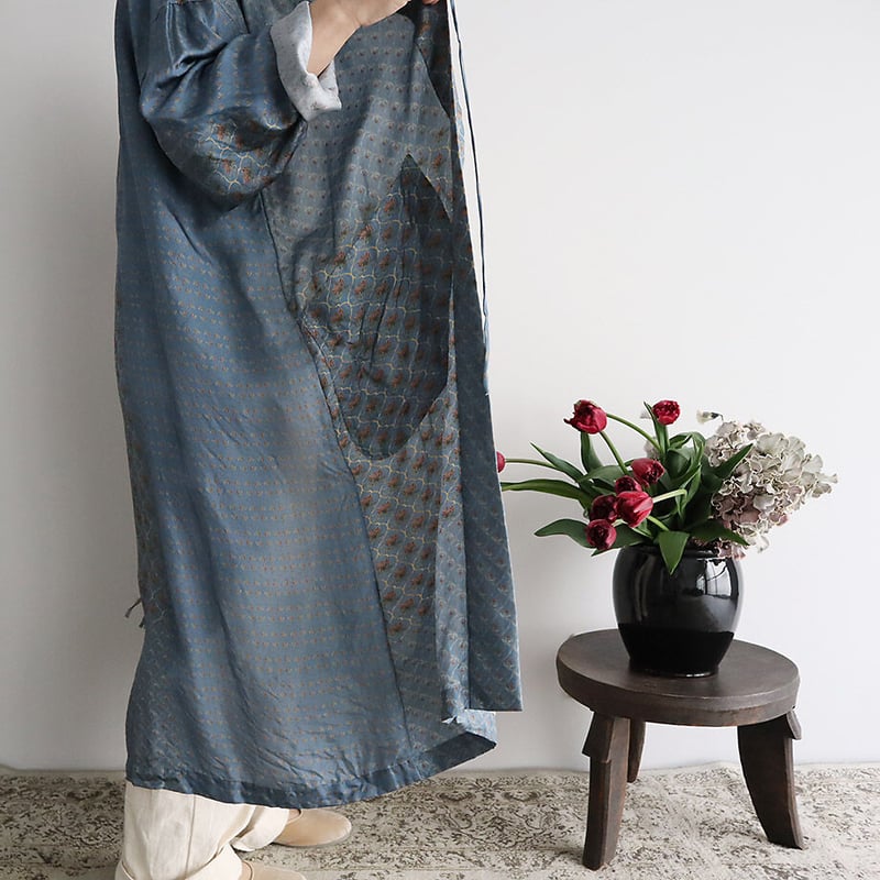 TOWAVASE sarasa silk robe (blue) | nii-B | WEBSHOP