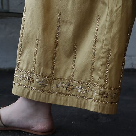 TOWAVASE Elsa silk pants (beige)