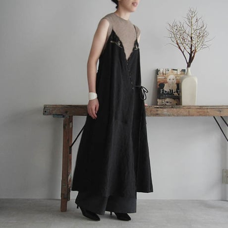 TOWAVASE Bon Voyage dress (black)