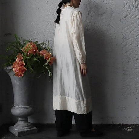 TOWAVASE Collier dress (ivory)