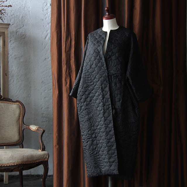 TOWAVASE silk quilt robe | nii-B | WEBSHOP TOWAVASE silk quilt robe | nii-B | WEBSHOP