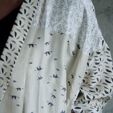 TOWAVASE Lu Cygne silk robe
