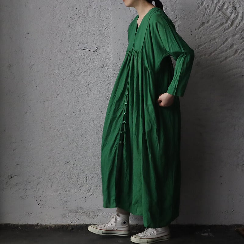 saruche v-button cotton dress (green) | nii-B |