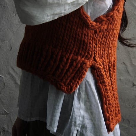 chiihao x nii-B peru vest  cinnamon