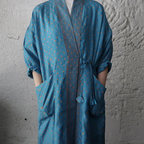 TOWAVASE silk robe Bonbon (blue)