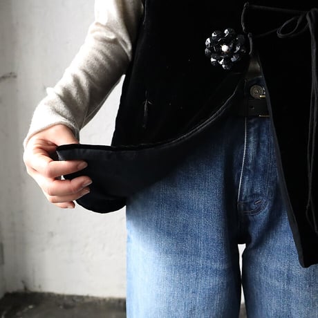 TOWAVASE La zabu vest jacket (black)