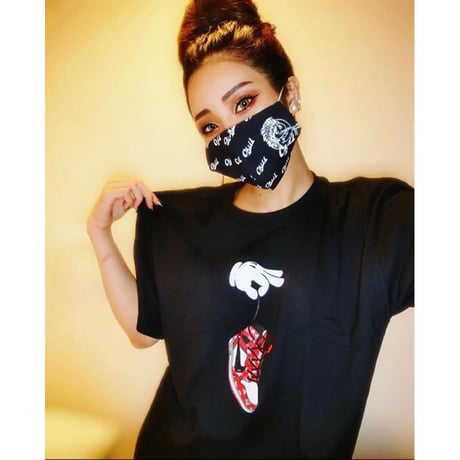 "Vuitton kicks"   tee