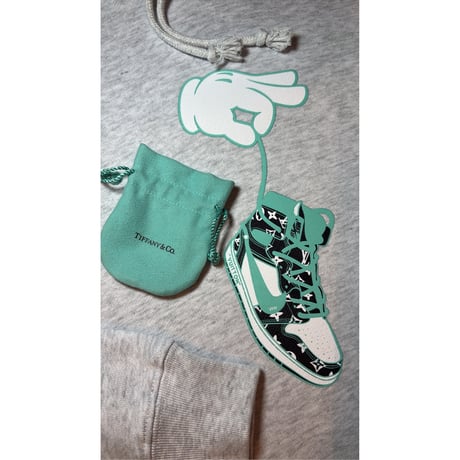 "Vuitton kicks"  hoodie　Tiffany