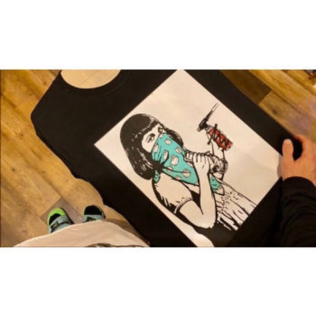 "kitty riot"  tee