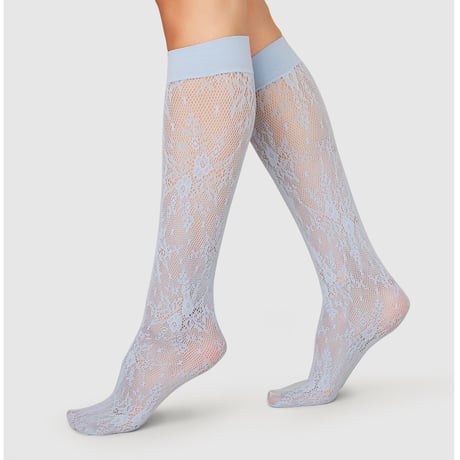 SWEDISH STOCKINGS/Rosa Lace Knee-Hights Dusty Blue