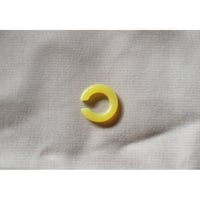Saskia Diez／Bold Earcuff No1 Small Agate Yellow