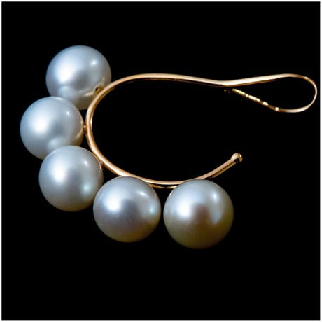 Saskia Diez／5 Pearl Earcuff