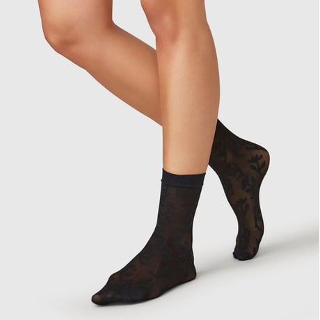 SWEDISH STOCKINGS/Flora Flower Socks Black