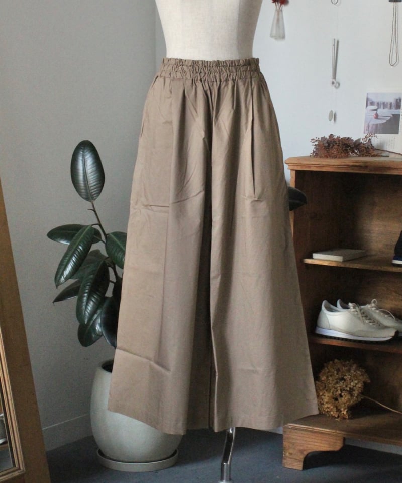 UT243PT008 ナチュラルタイプライター ハカマキュロット | GALERIE TISS