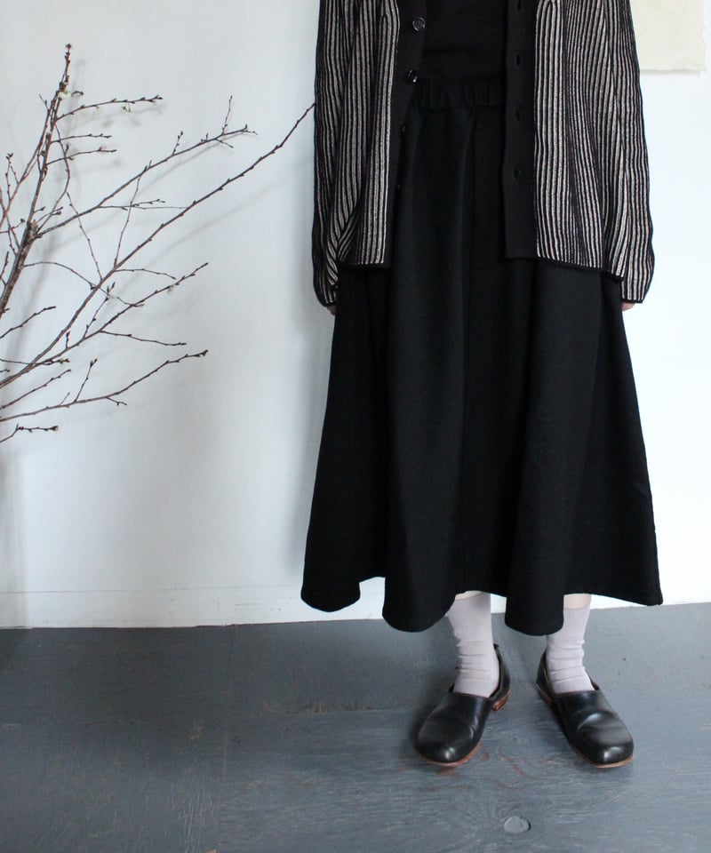 AD2007 07AW ウール縮絨プリーツフレア吊りスカート 黒 UT234CT012 ウール圧縮フレアスカート | GALERIE TISSU OSAKA