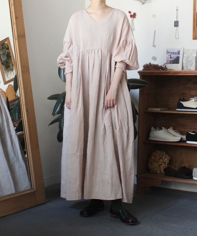 ユニヴァーサルティシュ トリプルワッシャーリネンVネック