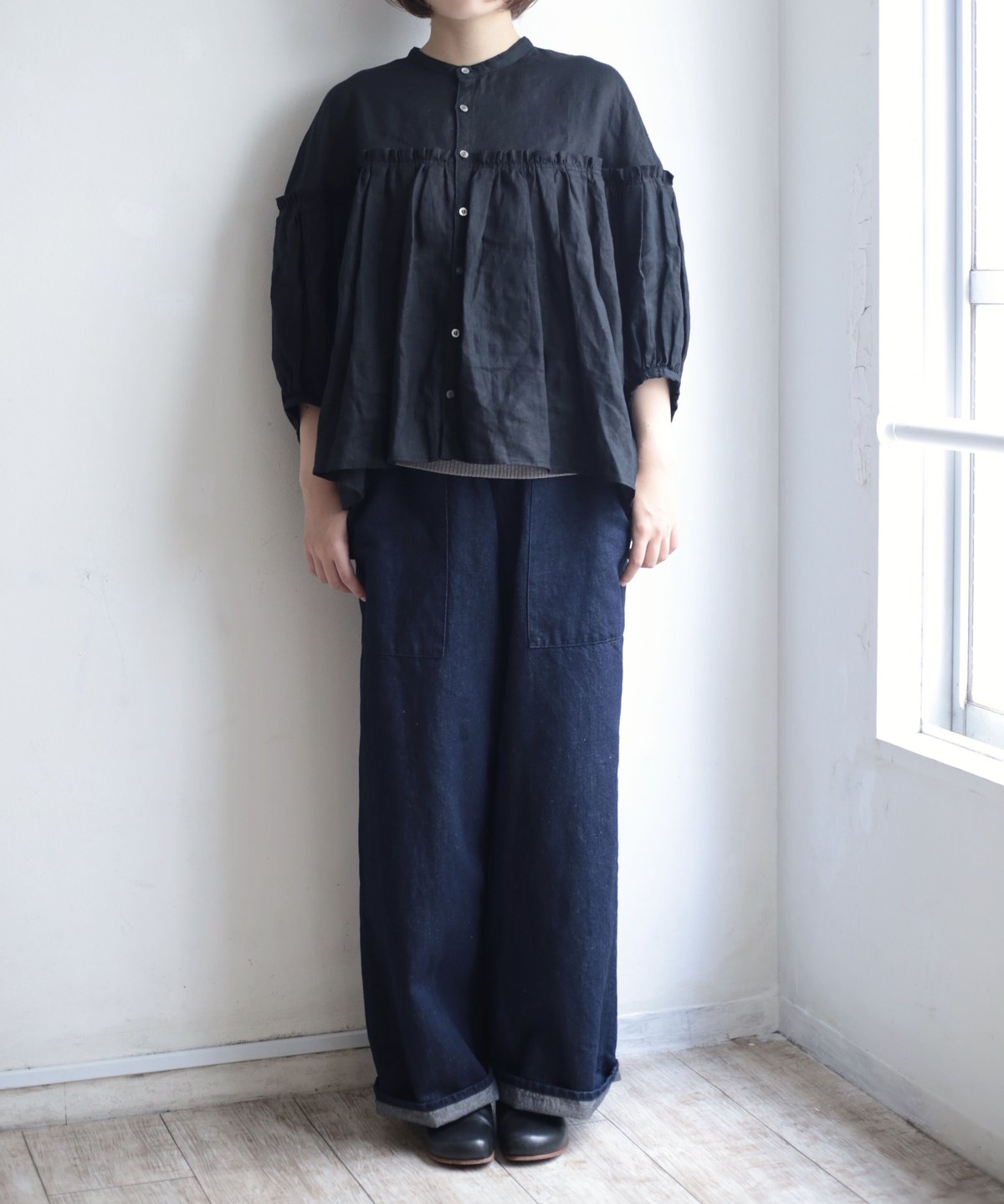 UT171BL001 フレンチリネン バンドカラーブラウス | GALERIE TISSU O