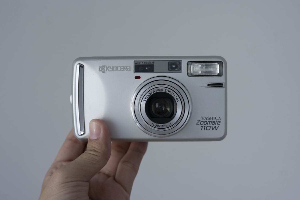 YASHICA Zoomate 110W | YURI HANAMORI 