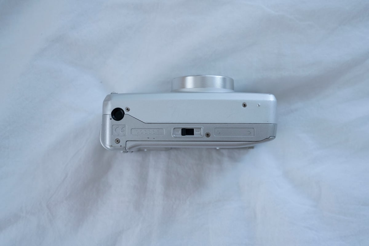 YASHICA Zoomate 110W | YURI HANAMORI 