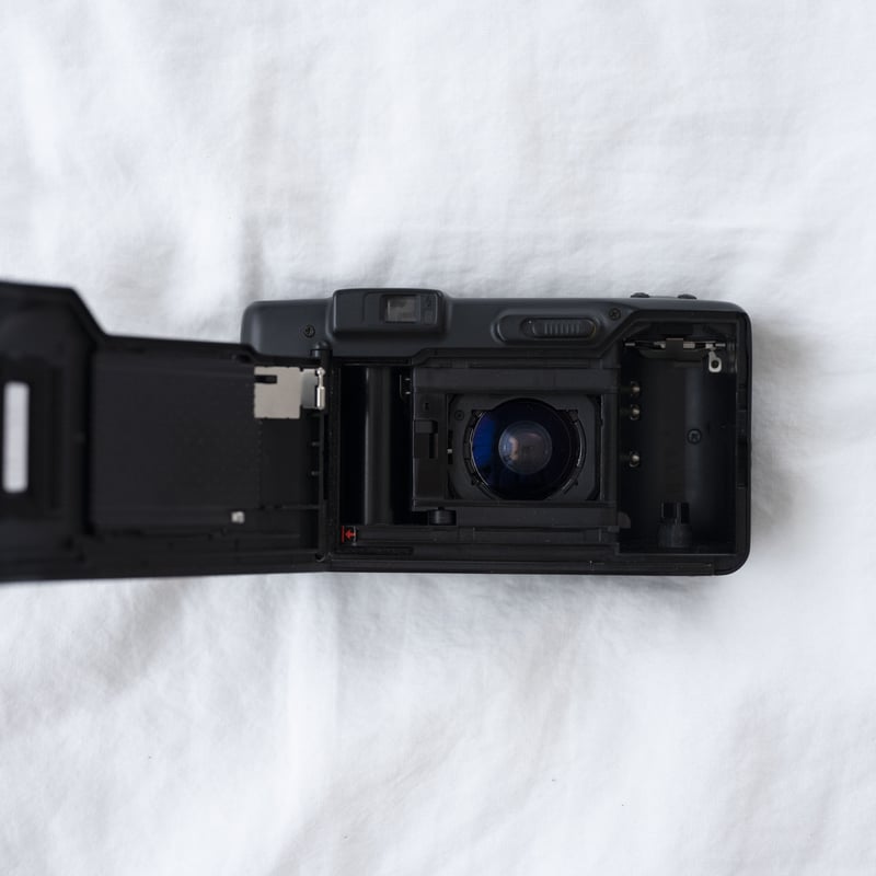 Minolta SR-1とNikon Zoom 300 AF カメラまとめ売り Minolta SR-1とNikon Zoom 300 AF カメラまとめ売り Minolta SR