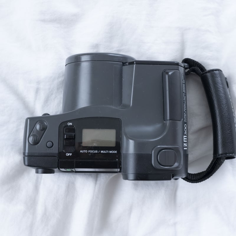 OLYMPUS IZM 300 | YURI HANAMORI 