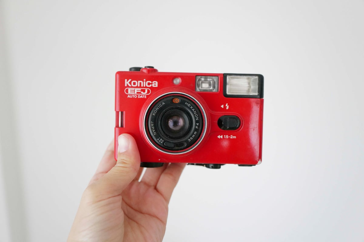 Konica コニカ EFJ Autodate フィルムカメラ 動作品 レッド KONICA MINOLTA - 【❄完動品】Konica コニカ EFJ AUTO DATE レッド