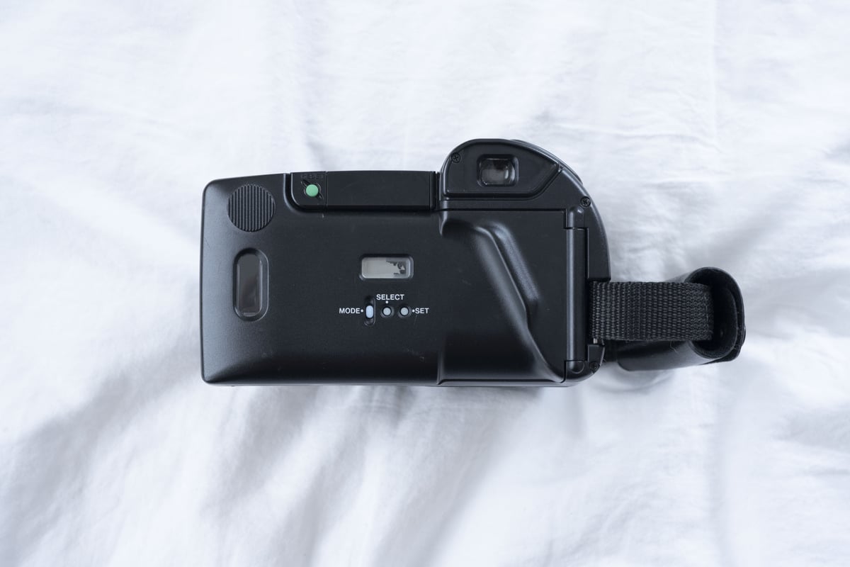 OLYMPUS IZM 300 | YURI HANAMORI OLYMPUS IZM 300 | YURI HANAMORI