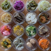 『おうちで食べるfaidama、 島の風のようなホッとするごはん便』.:食堂faidamaおまかせお惣菜８種　＊冷蔵便の為、到着日指定はできません＊