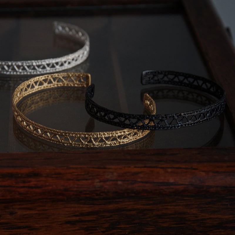 recollection lace bangle (S) | MAISON RUBUS. recollection lace bangle (S) | MAISON RUBUS.