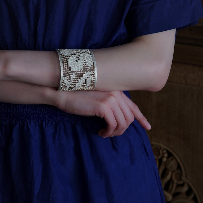 recollection lace bangle (LL) | MAISON RUBUS.