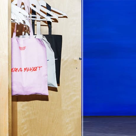 MODERNA MUSEET TOTE BAG BLACK