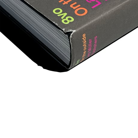古書 8vo: On The Outside