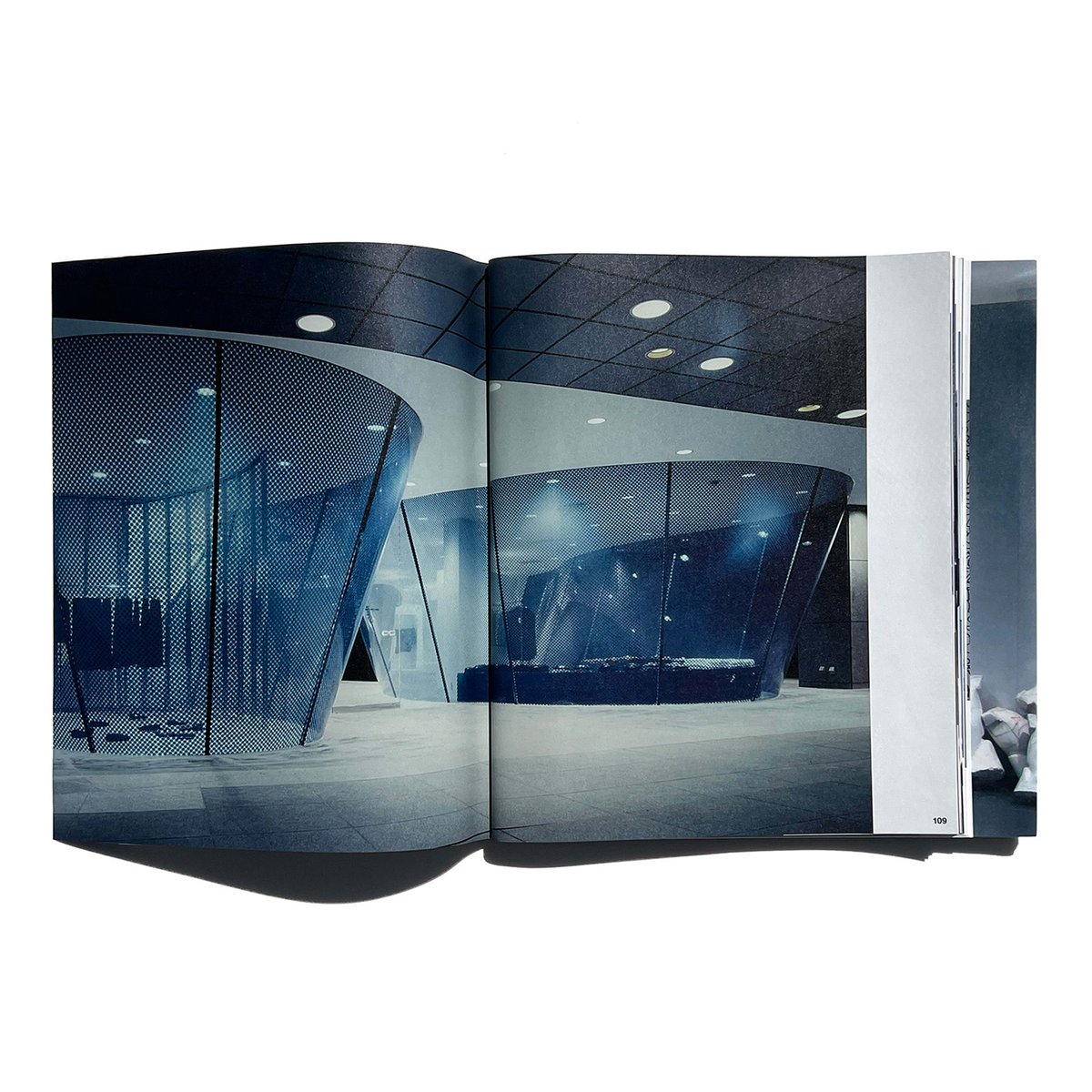 COMME des GARÇONS 2023年改装記念限定写真集　超レア未開封 COMME des GARÇONS 1989-2023 | also PAGE SPREAD