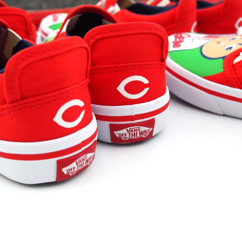 広島東洋カープ x VANS キッズスリッポン | also PAGE SPREAD