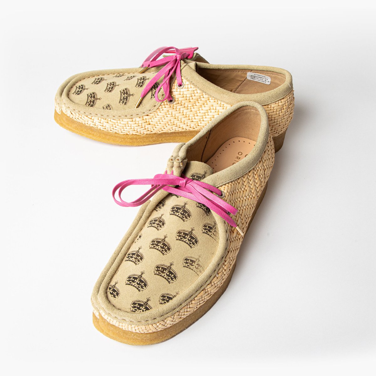 MIGHTY CROWN × CLARKS Wallabee MIGHTY CROWN × CLARKS Wallabee / Cola | MCE PRE