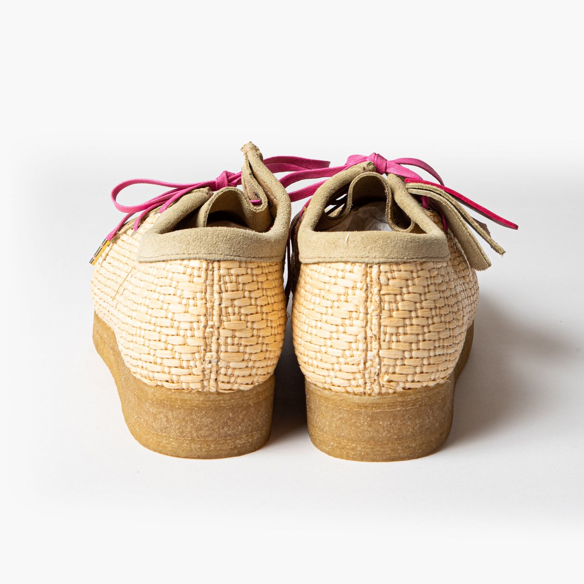 MIGHTY CROWN × CLARKS Wallabee MIGHTY CROWN × CLARKS Wallabee / Cola | MCE PRE