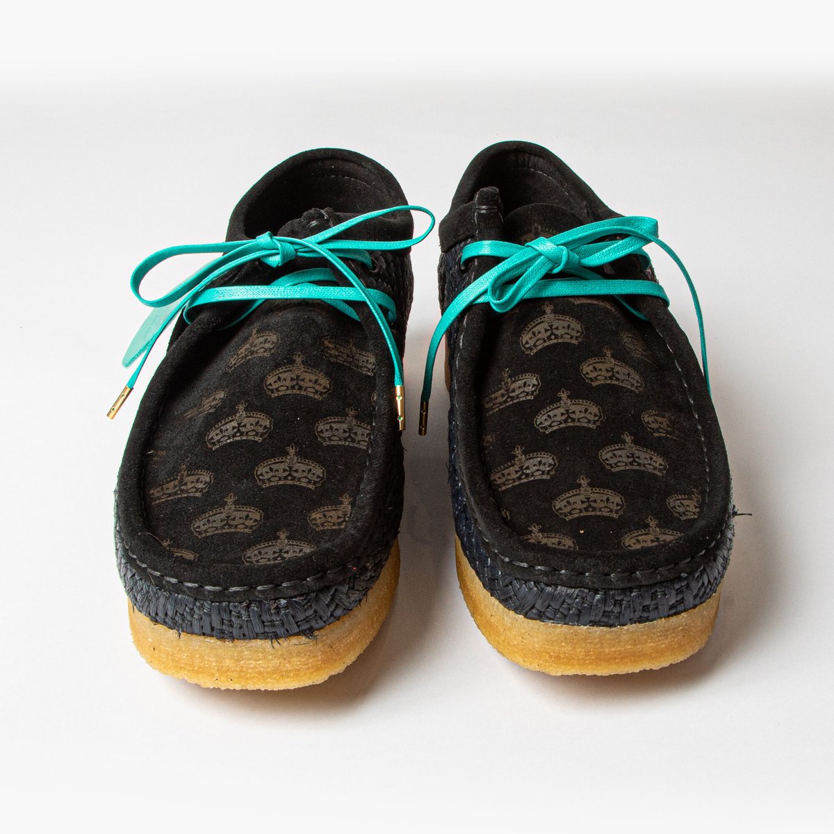 MIGHTY CROWN × CLARKS Wallabee / BLK Raffia Txt
