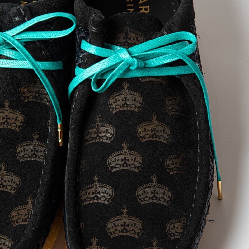 MIGHTY CROWN × CLARKS Wallabee / BLK Raffia Txt