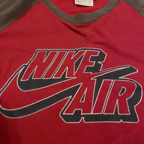 NIKEラグランスリーブTシャツ