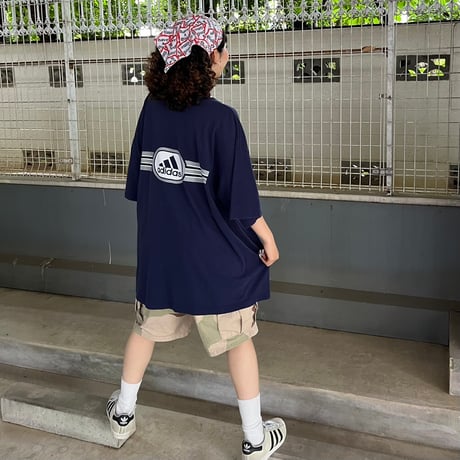 adidas 両面プリントT