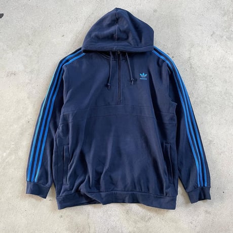 adidas ハーフジップパーカー