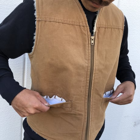 USA製Carhartt ボアベスト